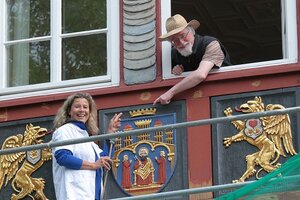 Rathaus, Wappen, Wappenfries