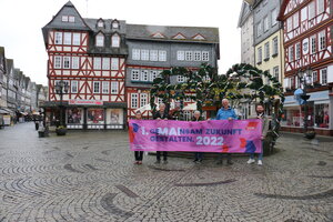 Bündnispartner zur Woche der Arbeit vor dem Marktbrunnen in Herborn