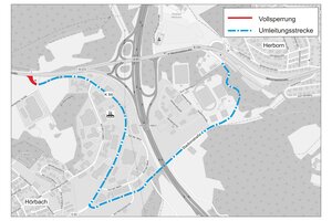 Umleitungplan für die Dauer des Baus eines Kreisels an der Bundesstraße 255 bei Herborn-Hörbach.